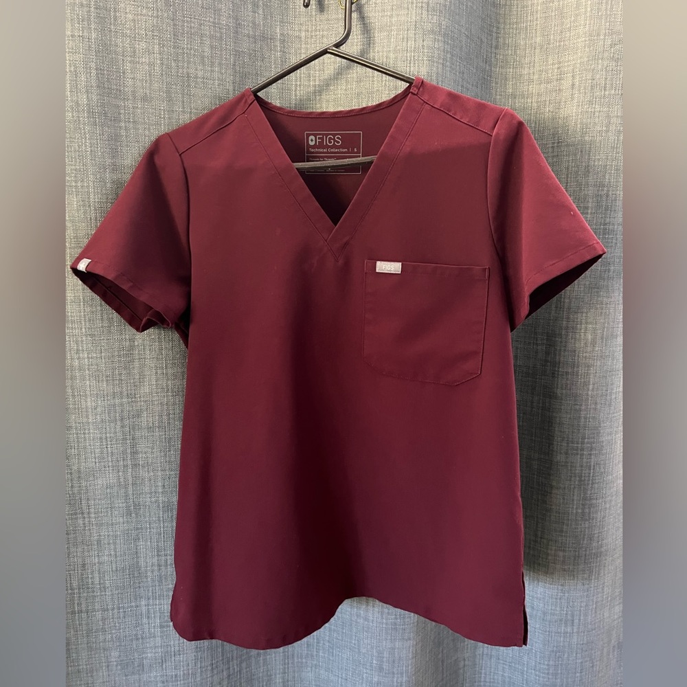 FIGS Catarina top Size S Burgundy